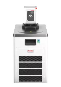 Julabo CORIO CD-800F keringtető hűtő-fűtő termosztát természetes hűtőközeggel