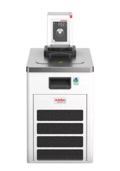 CORIO CD-1200FW keringtető hűtő-fűtő termosztát természetes hűtőközeggel vízhűtéses változat