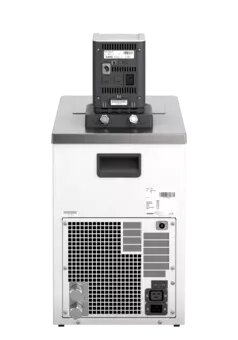 CORIO CD-1200FW keringtető hűtő-fűtő termosztát természetes hűtőközeggel vízhűtéses változat