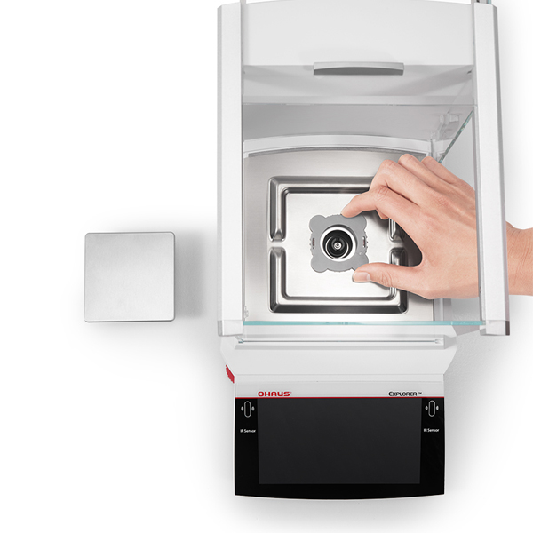 Ohaus EXR224M analitikai mérleg