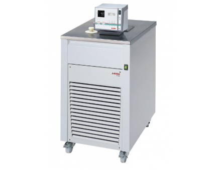 Julabo FP52-SL Alacsony hőmérsékletű keringtető hűtő-fűtő termosztát +150 °C-ig kibővített hőfoktartománnyal 